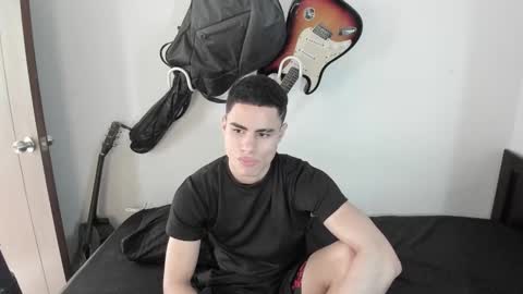 Snapshot of zenhzu chatting on December 2024 07:38:02 PM zenzhu online show from December 2024 07:38:02 PM