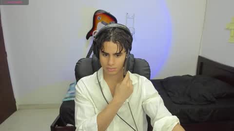 Snapshot of zenhzu chatting on November 2025 09:00:02 PM zenzhu online show from November 2025 09:00:02 PM