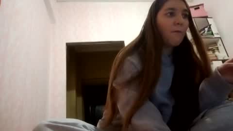 Snapshot of zeniabrossoit chatting on April 2026 03:15:02 PM zeniabrossoit online show from April 2026 03:15:02 PM