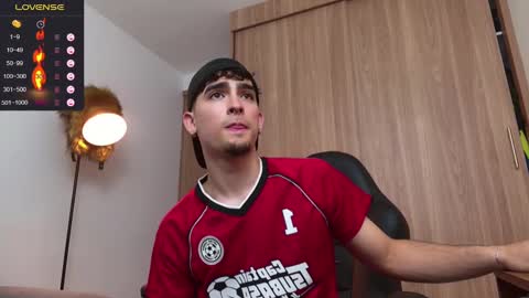 Zenn online show from January 2025 12:15:02 PM