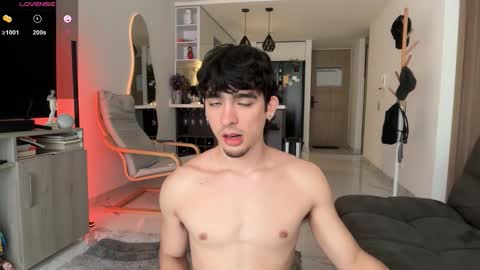 Zenn online show from September 2025 01:26:02 PM