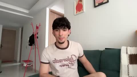 Snapshot of zenn_rush chatting on July 2026 03:19:02 PM Zenn online show from July 2026 03:19:02 PM