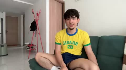 Snapshot of zenn_rush chatting on July 2026 02:10:01 PM Zenn online show from July 2026 02:10:01 PM