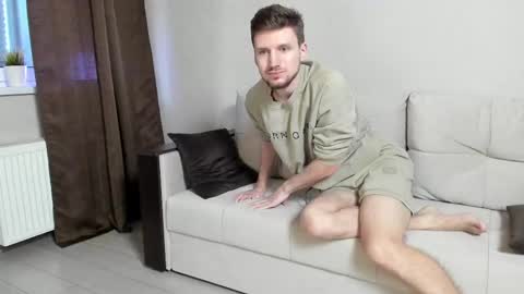 Andrew online show from February 2025 08:27:02 AM