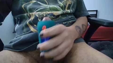 Snapshot of zerotwo5 chatting on February 2026 01:02:01 AM zerotwo5 online show from February 2026 01:02:01 AM