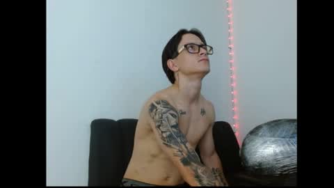 zeus online show from May 2026 08:16:01 PM