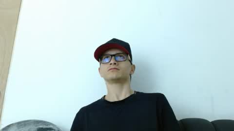 zeus online show from June 2026 07:09:02 PM