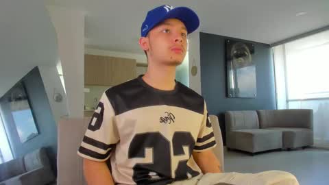 zeus online show from September 2025 02:49:02 PM