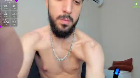 Snapshot of zeyn_edwards chatting on July 2026 11:02:01 AM ZEYN online show from July 2026 11:02:01 AM