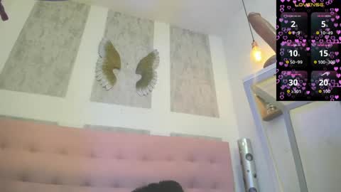 ZHAMIRA  ANDRES online show from April 2026 11:32:02 PM