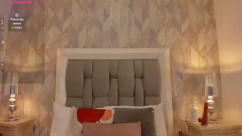 zharia_lux25 online show from July 2026 11:25:01 AM