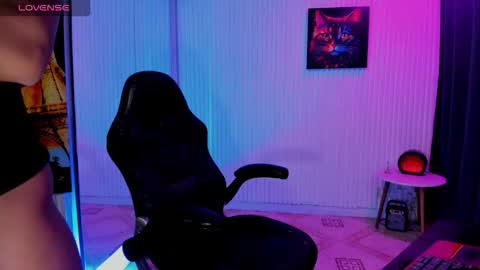 Snapshot of zhoestrong chatting on April 2026 04:45:02 AM zhoestrong online show from April 2026 04:45:02 AM