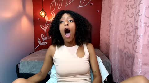 Snapshot of zia_green chatting on December 2024 06:06:01 PM Zia Green online show from December 2024 06:06:01 PM