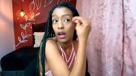 Snapshot of zia_green chatting on December 2024 12:05:01 PM Zia Green online show from December 2024 12:05:01 PM