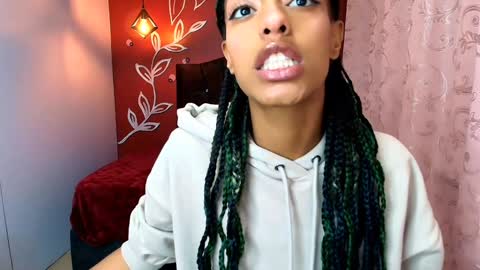 Snapshot of zia_green chatting on January 2025 11:57:01 AM Zia Green online show from January 2025 11:57:01 AM