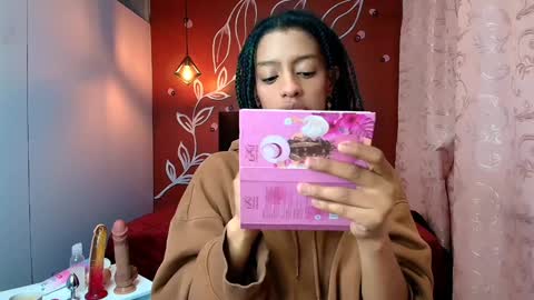 Snapshot of zia_green chatting on January 2025 05:03:01 AM Zia Green online show from January 2025 05:03:01 AM