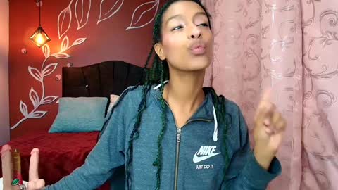 Snapshot of zia_green chatting on January 2025 12:13:02 PM Zia Green online show from January 2025 12:13:02 PM