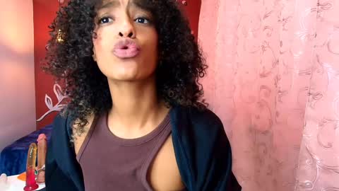 Snapshot of zia_green chatting on January 2025 03:28:02 PM Zia Green online show from January 2025 03:28:02 PM