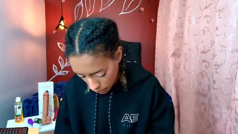 Snapshot of zia_green chatting on January 2025 12:06:01 PM Zia Green online show from January 2025 12:06:01 PM