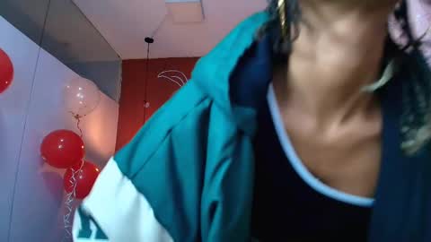 Snapshot of zia_green chatting on February 2025 03:05:01 PM Zia Green online show from February 2025 03:05:01 PM