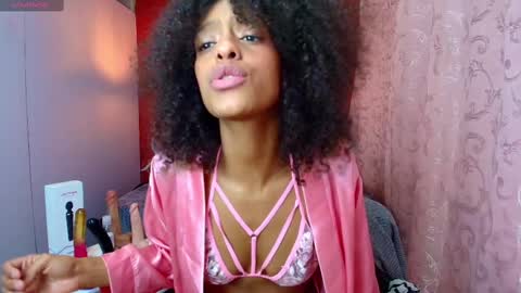 Snapshot of zia_green chatting on February 2025 03:27:01 PM Zia Green online show from February 2025 03:27:01 PM