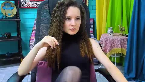 Snapshot of zianichols chatting on February 2025 12:18:02 PM zianichols online show from February 2025 12:18:02 PM