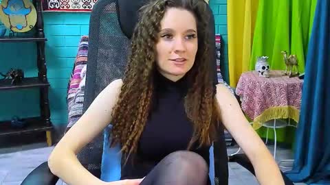 Snapshot of zianichols chatting on February 2025 12:16:01 PM zianichols online show from February 2025 12:16:01 PM