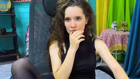 Snapshot of zianichols chatting on February 2025 03:16:01 PM zianichols online show from February 2025 03:16:01 PM