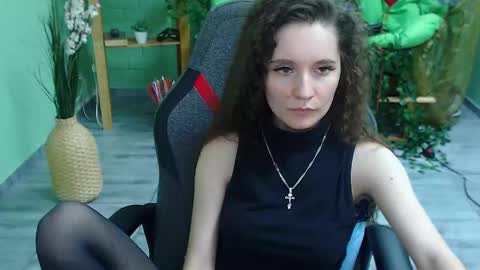 Snapshot of zianichols chatting on February 2025 09:49:01 PM zianichols online show from February 2025 09:49:01 PM