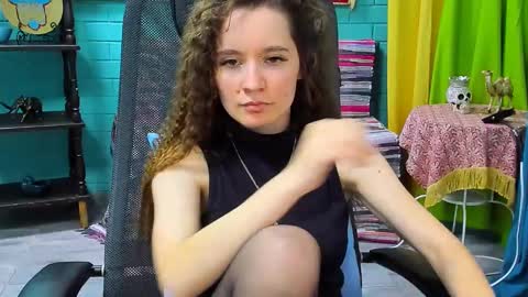 Snapshot of zianichols chatting on February 2025 04:48:02 PM zianichols online show from February 2025 04:48:02 PM