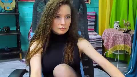 Snapshot of zianichols chatting on February 2025 02:26:01 PM zianichols online show from February 2025 02:26:01 PM