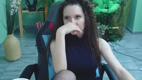 Snapshot of zianichols chatting on February 2025 09:13:02 PM zianichols online show from February 2025 09:13:02 PM