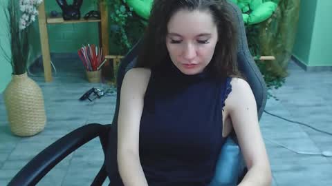 Snapshot of zianichols chatting on February 2025 12:16:01 AM zianichols online show from February 2025 12:16:01 AM