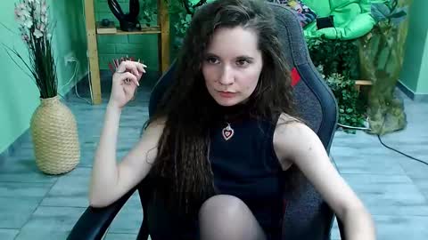 Snapshot of zianichols chatting on March 2025 12:31:01 AM zianichols online show from March 2025 12:31:01 AM