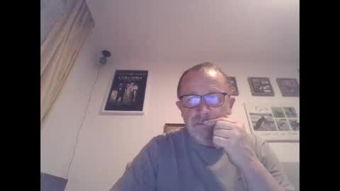 Zippi online show from October 2025 07:21:01 PM