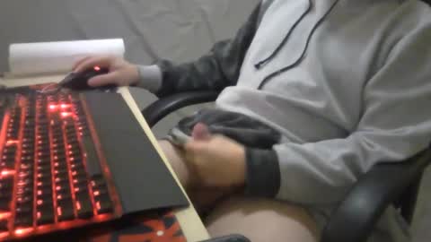 zkraston11 online show from December 2024 03:22:01 PM