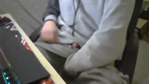 zkraston11 online show from December 2024 07:15:01 AM