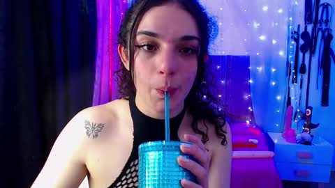 zoe_0111 online show from December 2024 08:54:02 PM