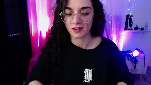 zoe_0111 online show from January 2025 05:27:01 PM