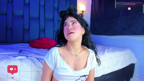 Snapshot of zoe_axel1 chatting on April 2026 08:42:02 PM zoe_axel1 online show from April 2026 08:42:02 PM