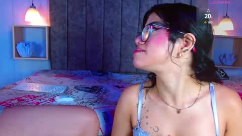 Snapshot of zoe_axel1 chatting on April 2026 06:27:01 PM zoe_axel1 online show from April 2026 06:27:01 PM