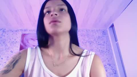Snapshot of zoe_babygiirl chatting on February 2025 01:09:02 PM Salome online show from February 2025 01:09:02 PM