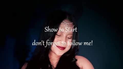 Snapshot of zoe_caroline chatting on April 2026 11:18:01 PM Hola soy Zoe 3 online show from April 2026 11:18:01 PM