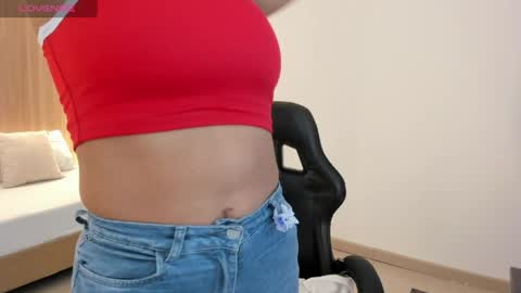 Snapshot of zoe_danae_ chatting on April 2026 12:17:01 PM Zoe online show from April 2026 12:17:01 PM