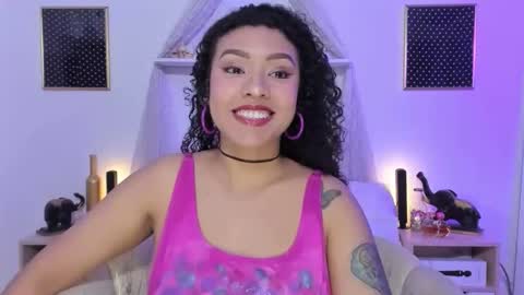 Zoe Gruber online show from October 2025 05:00:01 PM