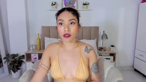 Snapshot of zoe_gruber chatting on May 2026 11:06:02 PM Zoe Gruber online show from May 2026 11:06:02 PM