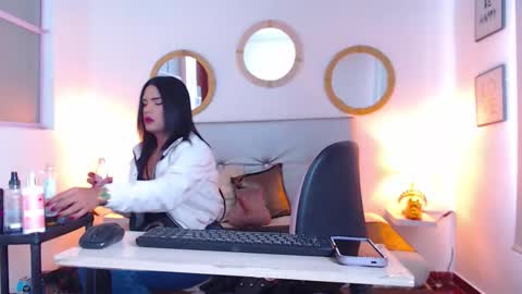 zoe_hecate online show from March 2026 05:05:01 PM