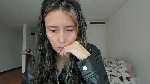 Snapshot of zoe_jeane_beker chatting on March 2026 10:22:01 PM ZOE online show from March 2026 10:22:01 PM