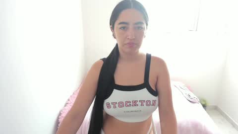 Snapshot of zoe_jones7 chatting on January 2025 06:20:01 PM zoe_jones7 online show from January 2025 06:20:01 PM