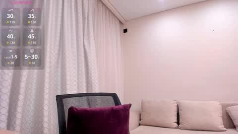 Snapshot of zoe_klarxxx chatting on February 2026 01:37:02 PM Zoe online show from February 2026 01:37:02 PM